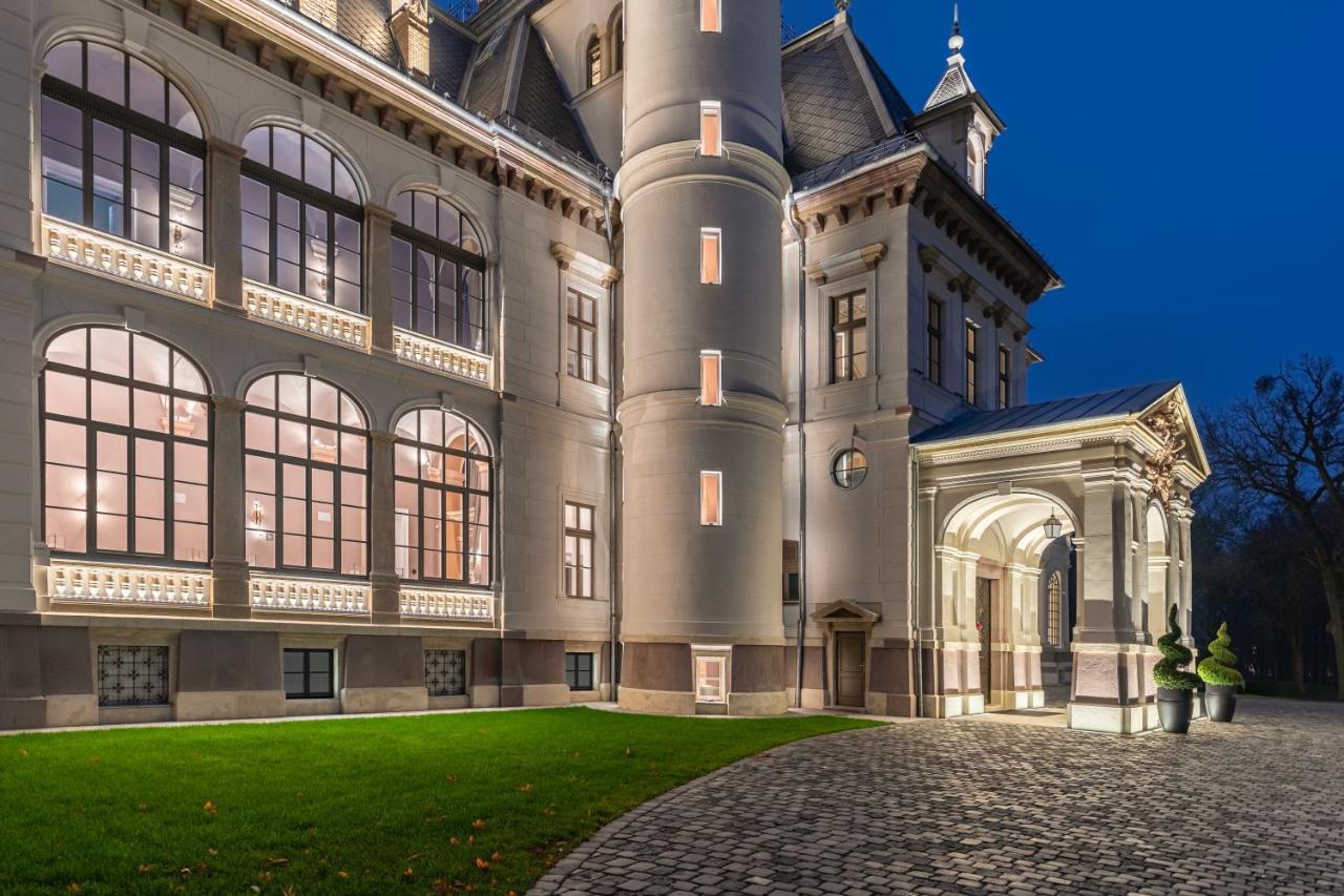 Botaniq Castle Of Tura - Small Luxury Hotels Of The World Exterior foto